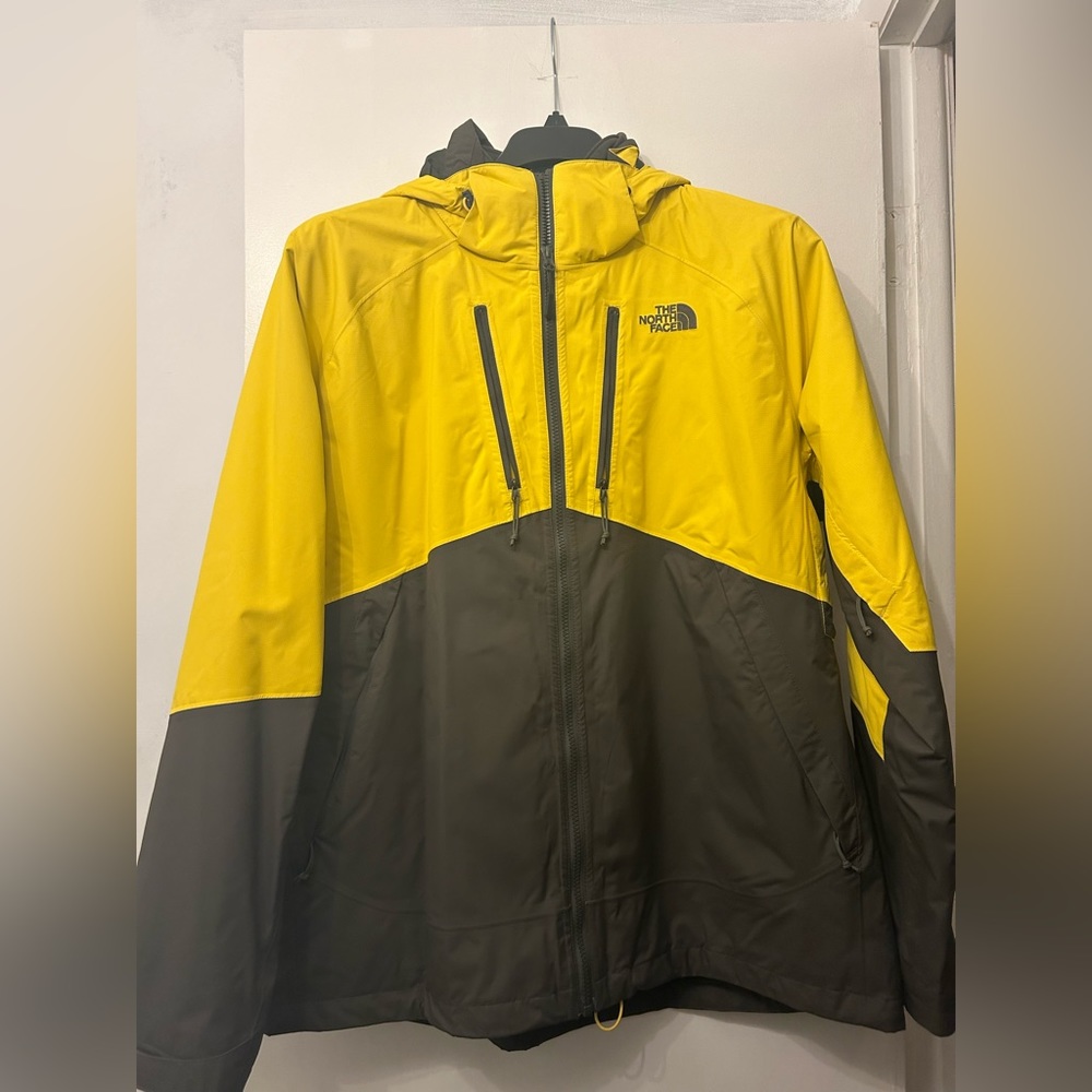 Men’s The North Face XL lined windbreaker/jacket waterproof